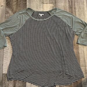 MAURICES‎ women’s top-size 3